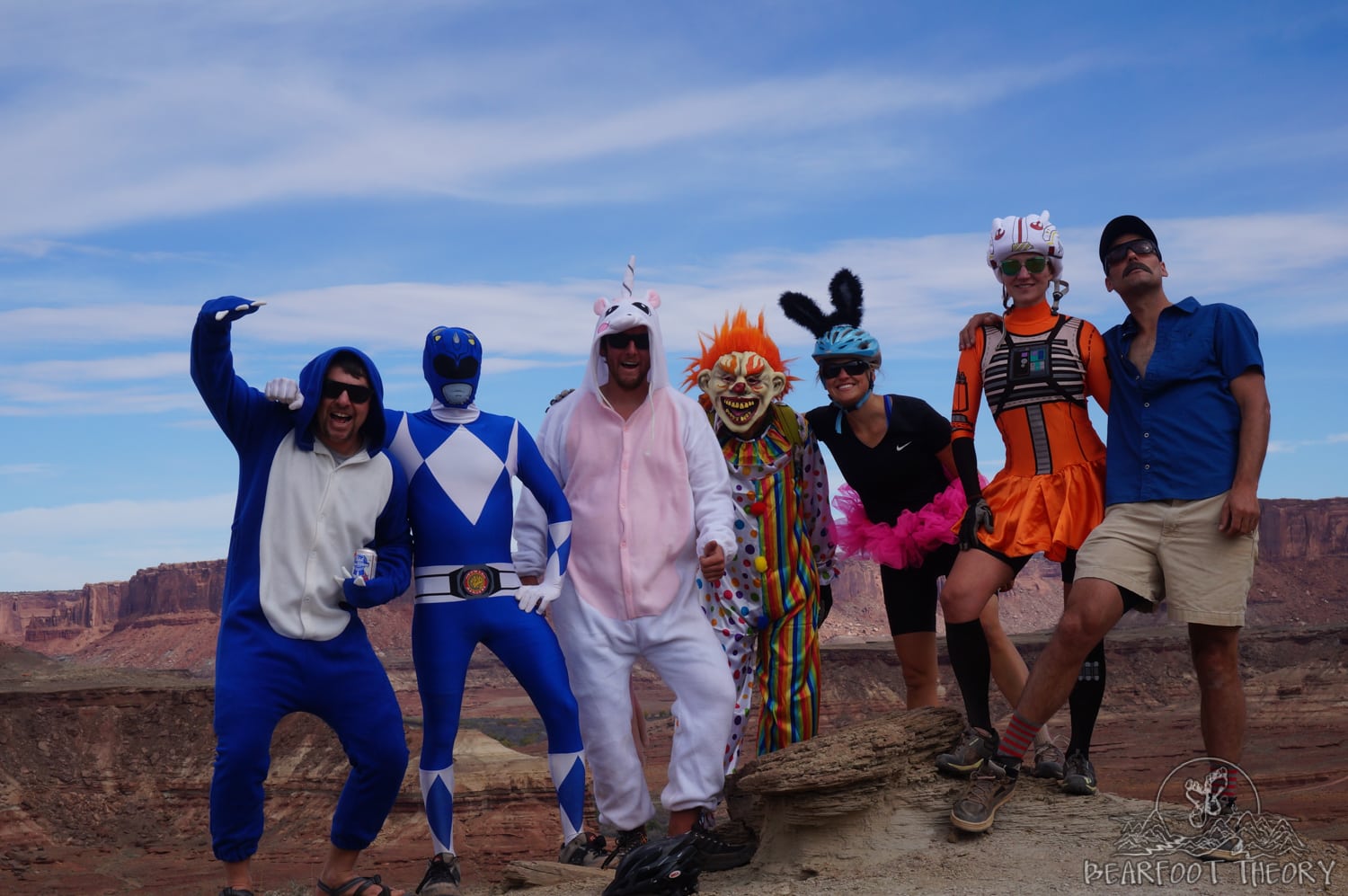 Beklimming van de White Rim Trail in kostuum