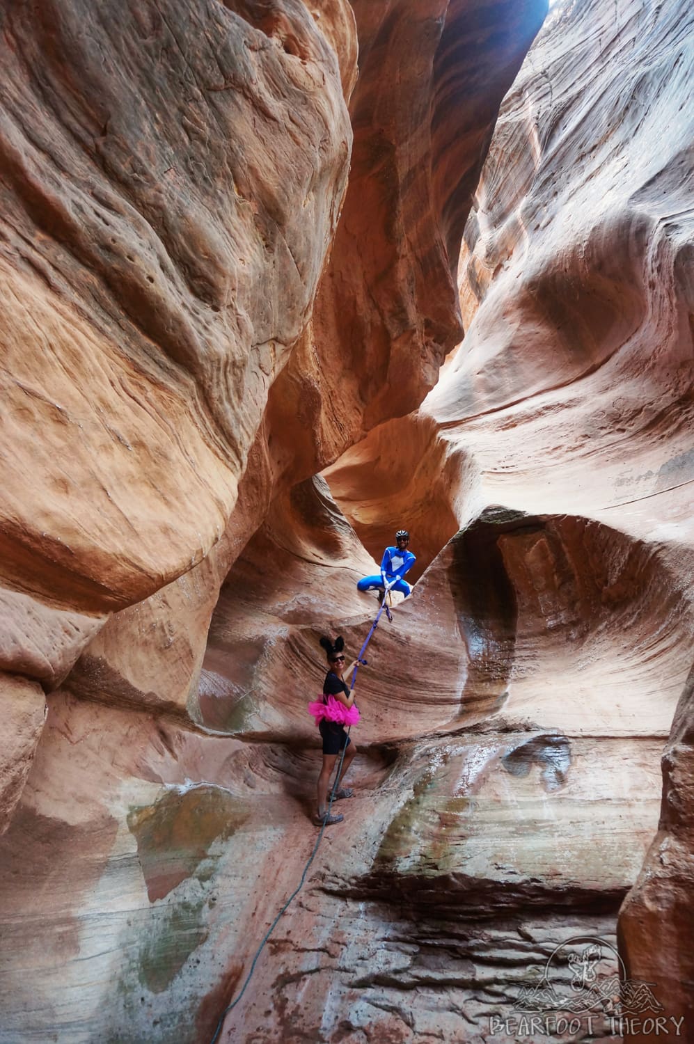 Holman slot canyon on the White Rim Trail - Vi cyklade här på Halloween.