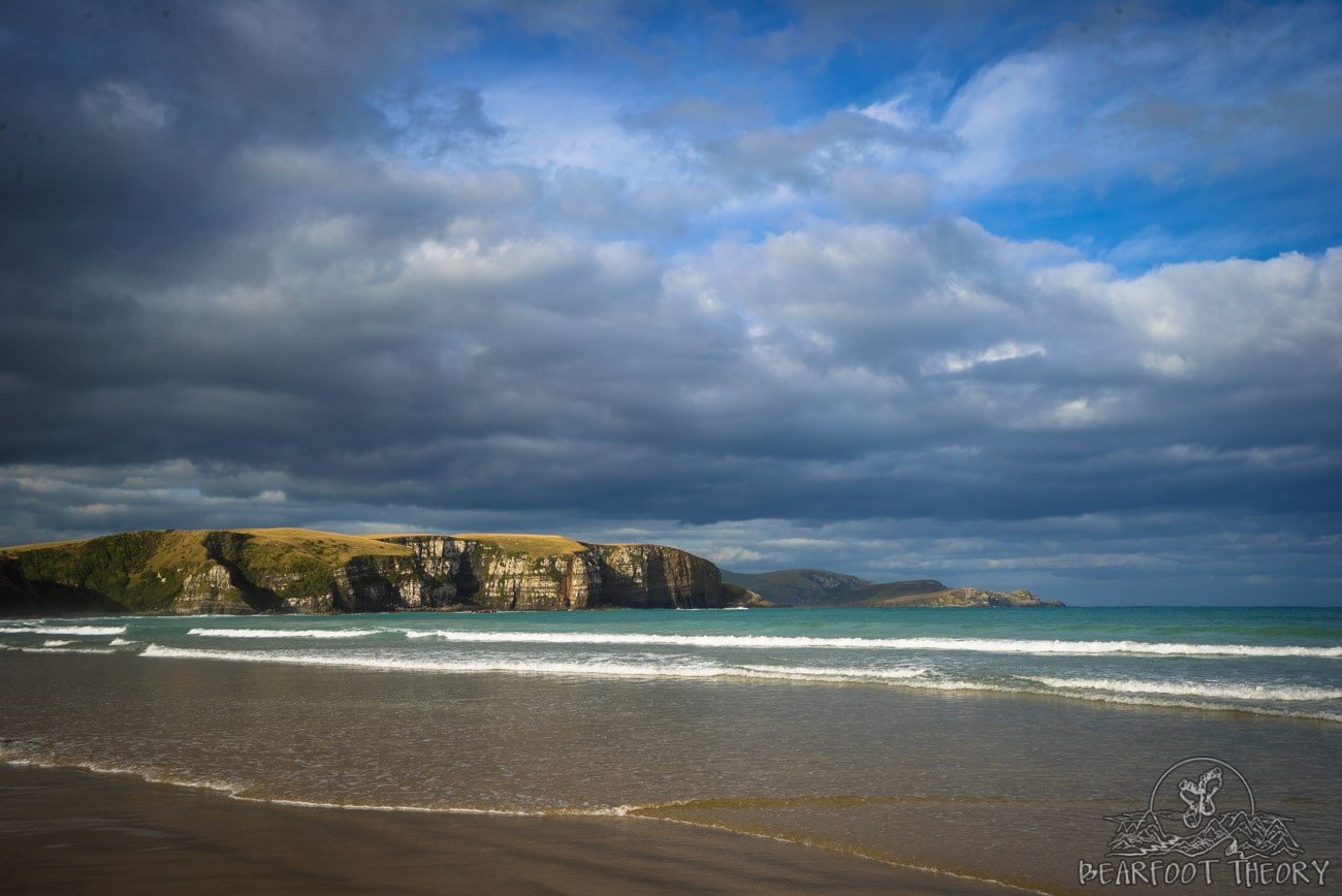 Road trip through the Catlins in New Zealand: the beach at Jack's Blowhole