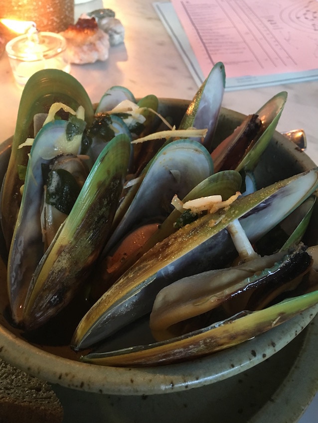 Queenstown travel tips: Green lipped mussels at the Sherwood Hotel