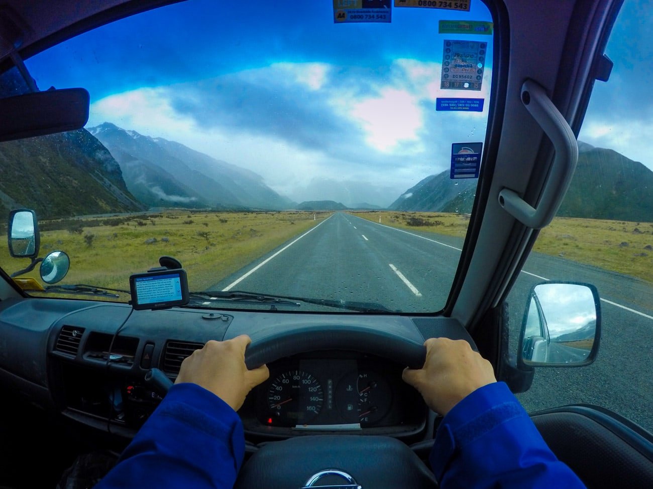 10 Tips for Driving in New Zealand – Bearfoot Theory