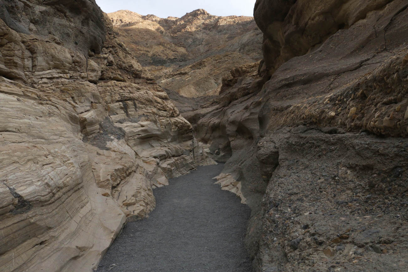 Mosaic Canyon // Experience the best attractions in Death Valley National Park like sand dunes and salt flats with this 3-day Death Valley itinerary.