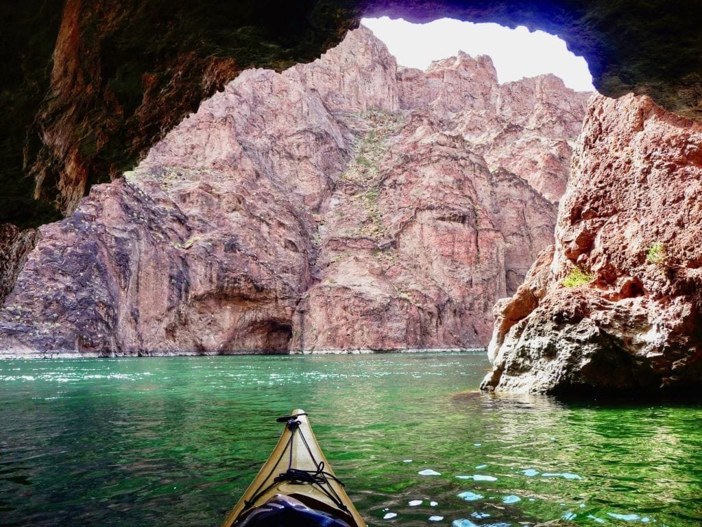 Black Canyon Nevada // Here are the best river trips for beginners with gorgeous scenery, gentle rapids, & awesome overnight camping.