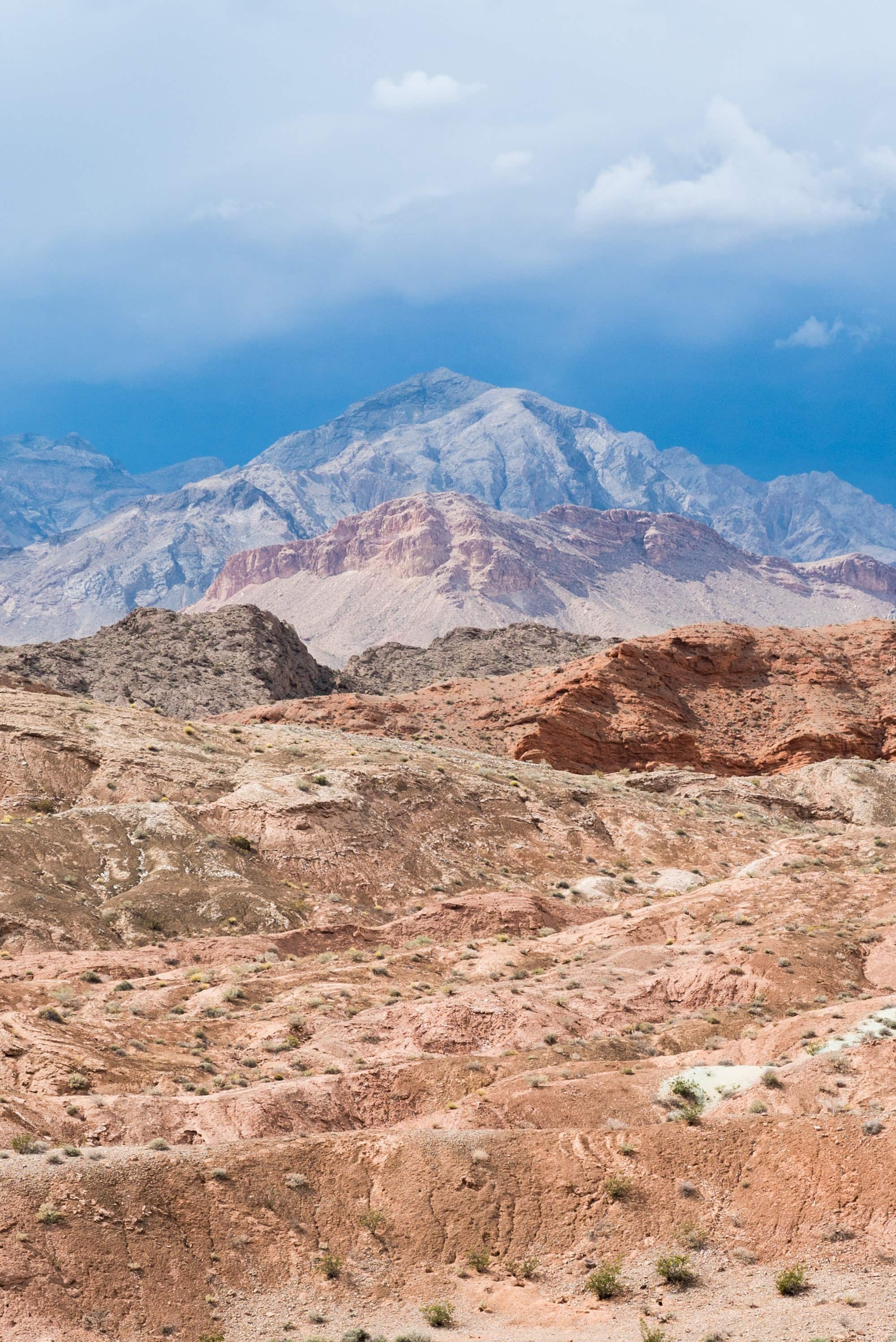 Lake Mead // Visit 13 of the best Nevada road trip stops, from the top state parks to hot springs, ghost towns & trails where you'll find solitude and amazing landscapes