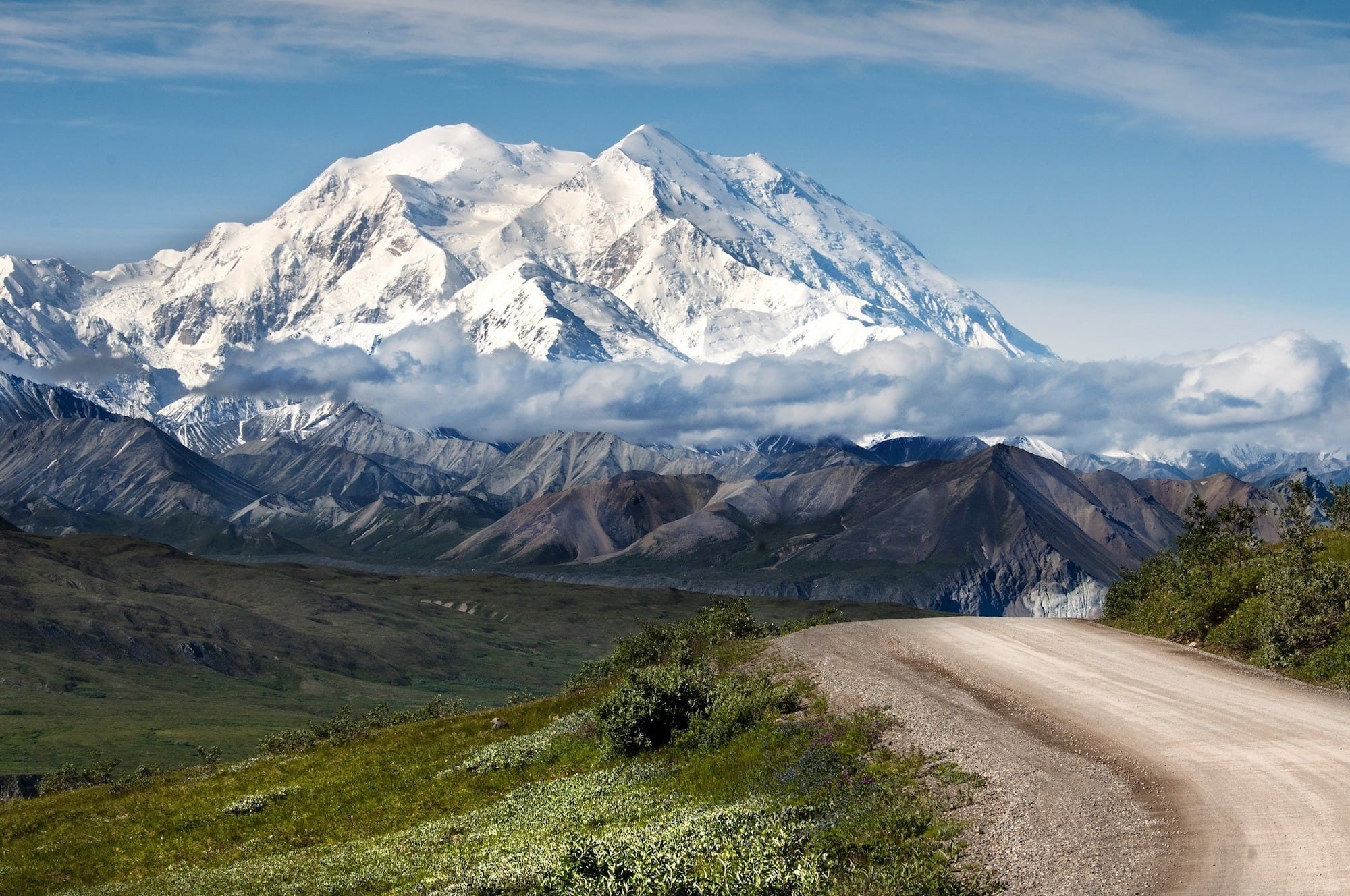 This Alaska road trip itinerary will take you through the best of the state including Kenai Fjords & Denali National Park.