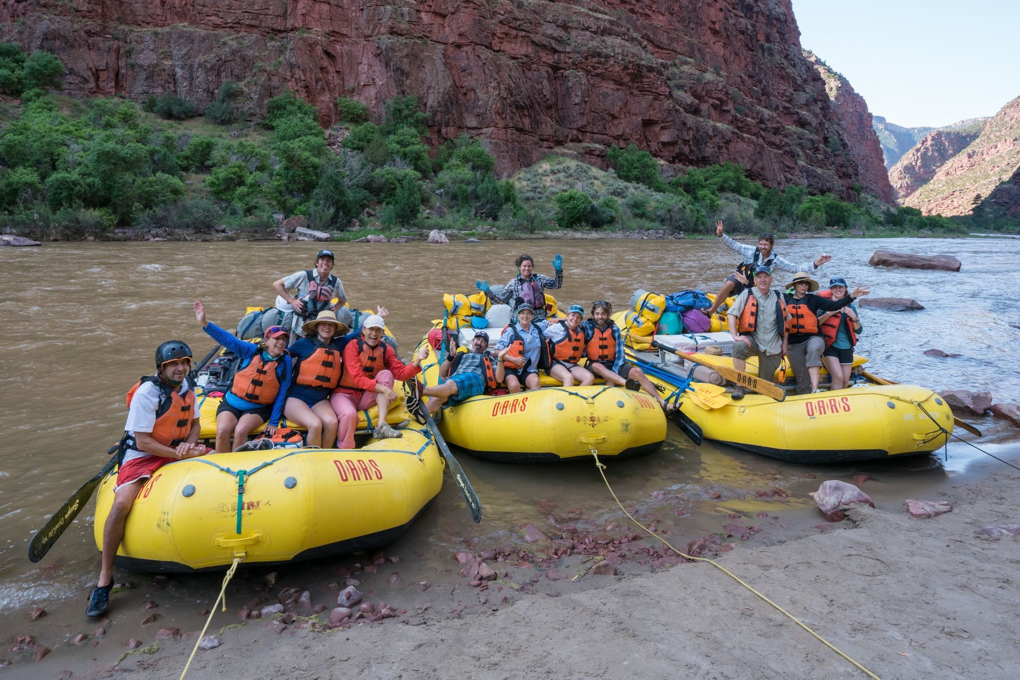 3 boats filled with people on the OARS Gates of Lodore trip