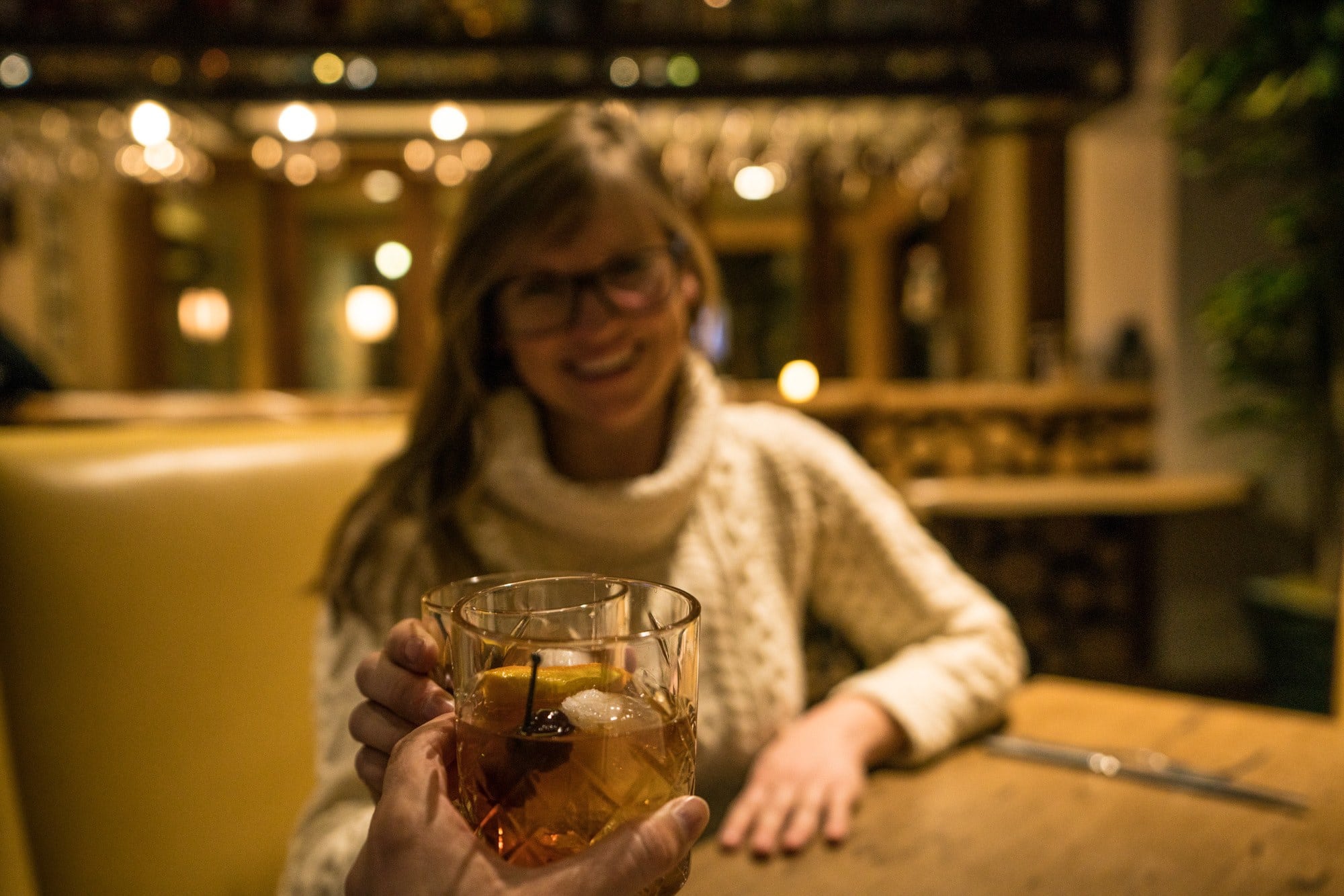 Cocktails at the Shore Lodge // Discover the best things to do in McCall Idaho in winter including cozy places to stay, fun winter activities, best restaurants, and more.