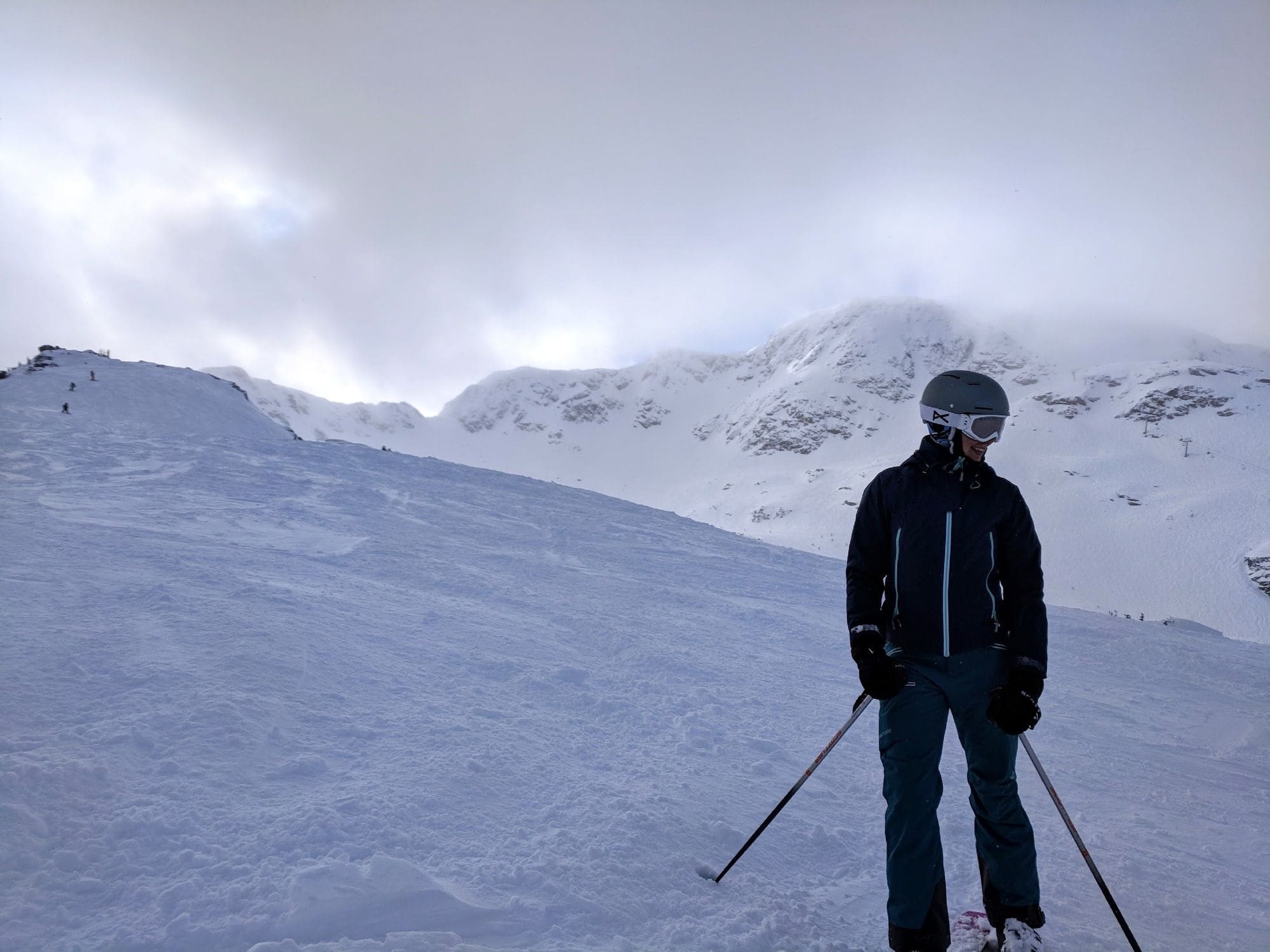 Advance ski terrain at Whistler Blackcomb // Plan the ultimate winter trip with our Whistler Blackcomb ski guide. Learn how to save money on lift tickets, where to stay, and more.