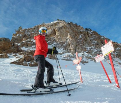 Learn how to ski this winter with these beginner skier tips for adults. Find advice on gear, technique, form, lessons & more!