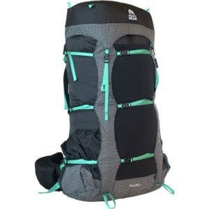 Granite Gear Blaze Pack // Get the scoop on the best backpacking backpacks for women that are comfortable and lightweight and learn how to choose the best pack for you.