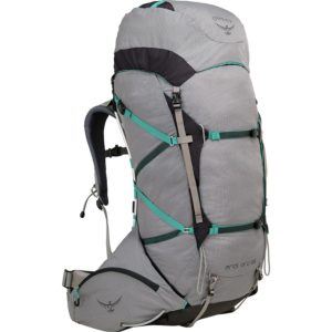 Osprey Ariel Pro Pack // Conoce las mejores mochilas para mujeres que son cómodas y ligeras y aprende a elegir la mejor mochila para ti.