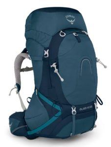 Osprey Aura Pack // Get the scoop on the best backpacking backpacks for women that are comfortable and lightweight and learn how to choose the best pack for you.