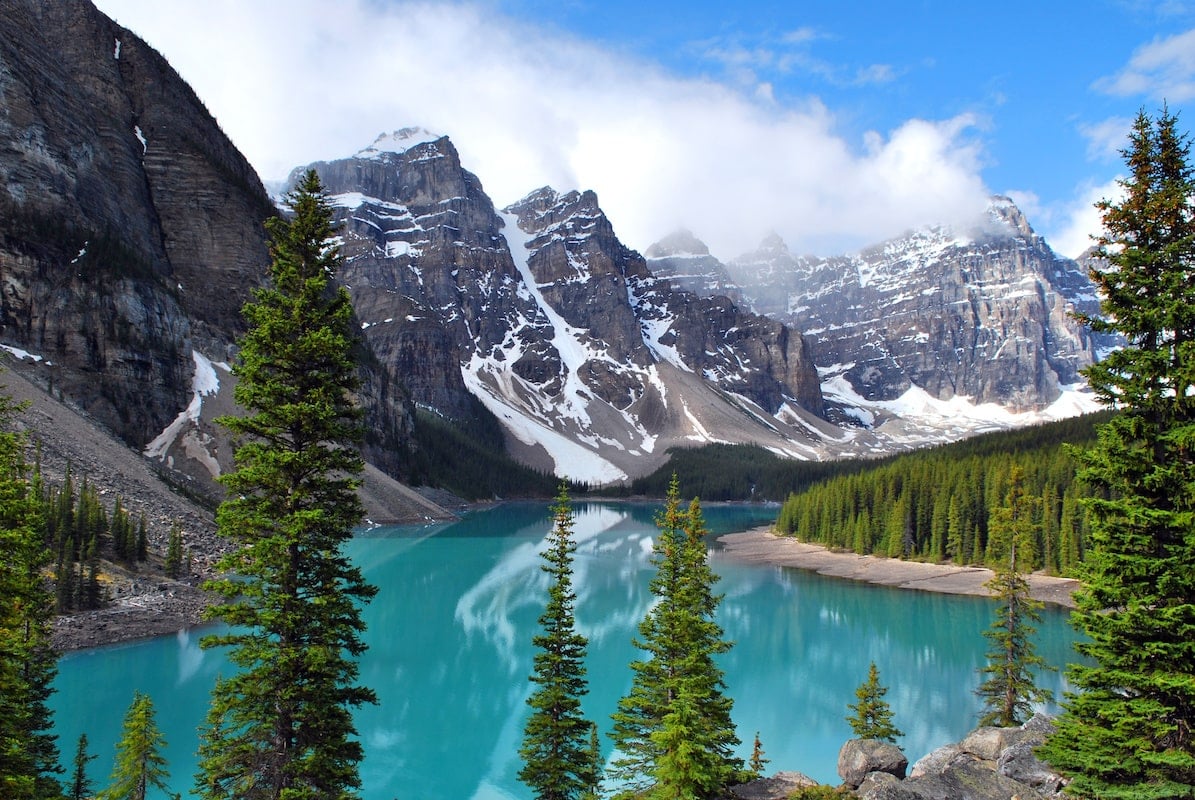 The Ultimate Guide to Lake Louise (The Complete Summer AND Winter Guide)