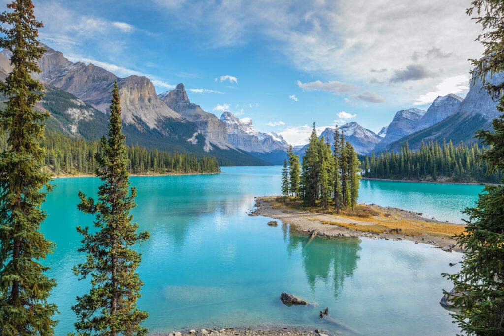 Maligne Lake, Jasper National Park // Get the details on the best Banff, Jasper, & Yoho camping with information on reservations, overflow camping, and convenient places to stay.