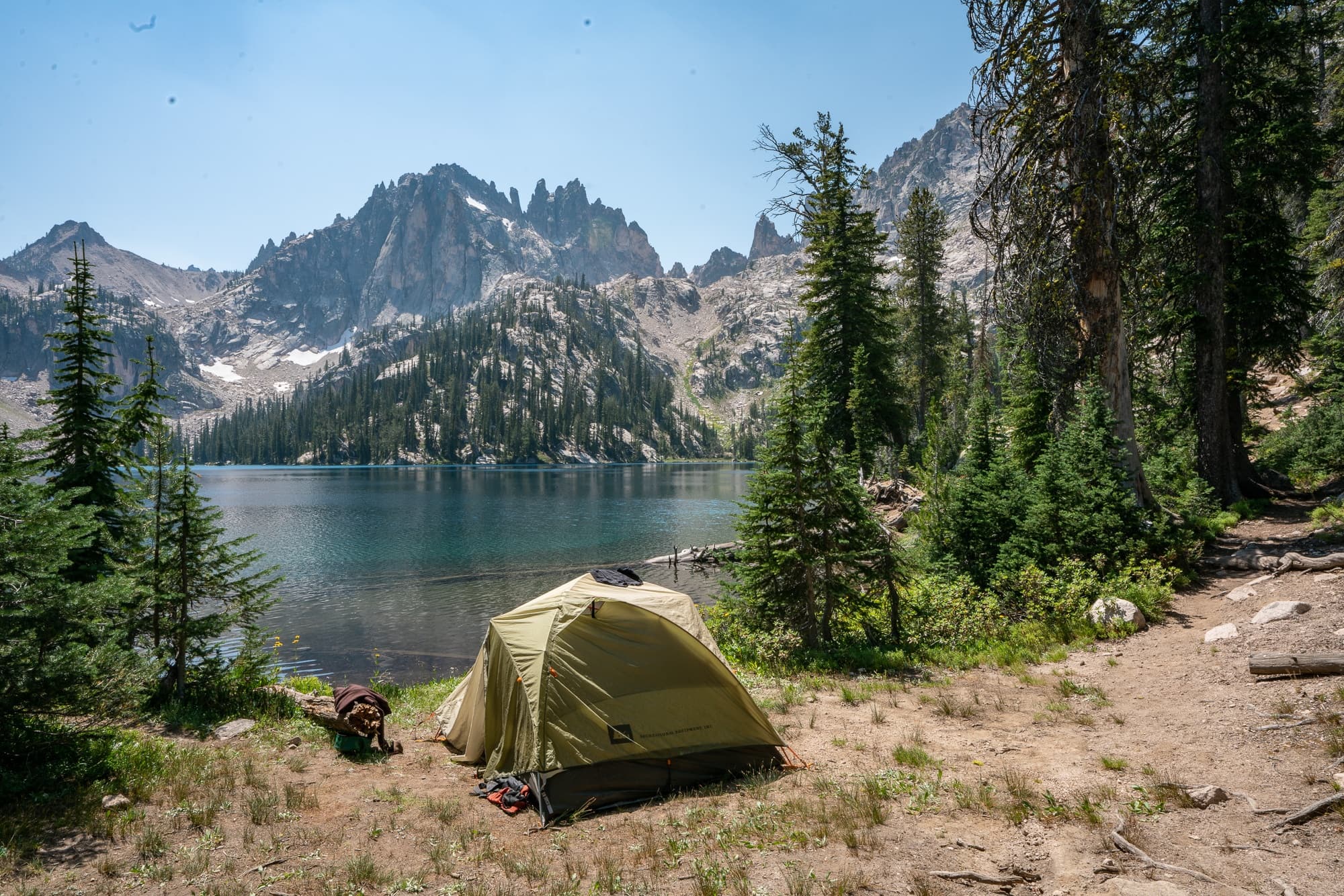 Get the complete backpacking 101 beginner's guide to planning your first overnight hiking trip including gear, what to wear, how to meal plan, and more. 