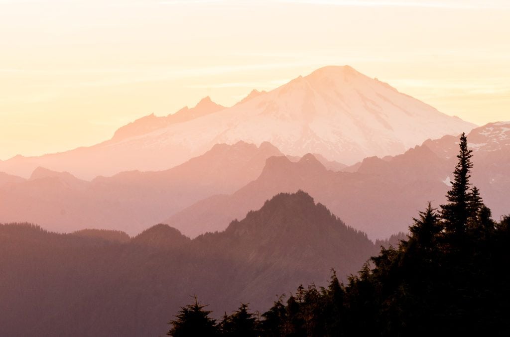 North Cascades // Discover the best things to do in North Cascades National Park including camping, lodging, hiking, paddling, & the best time to visit.