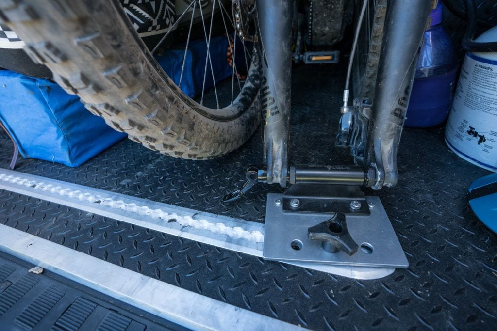 front axle mount for mountain bike