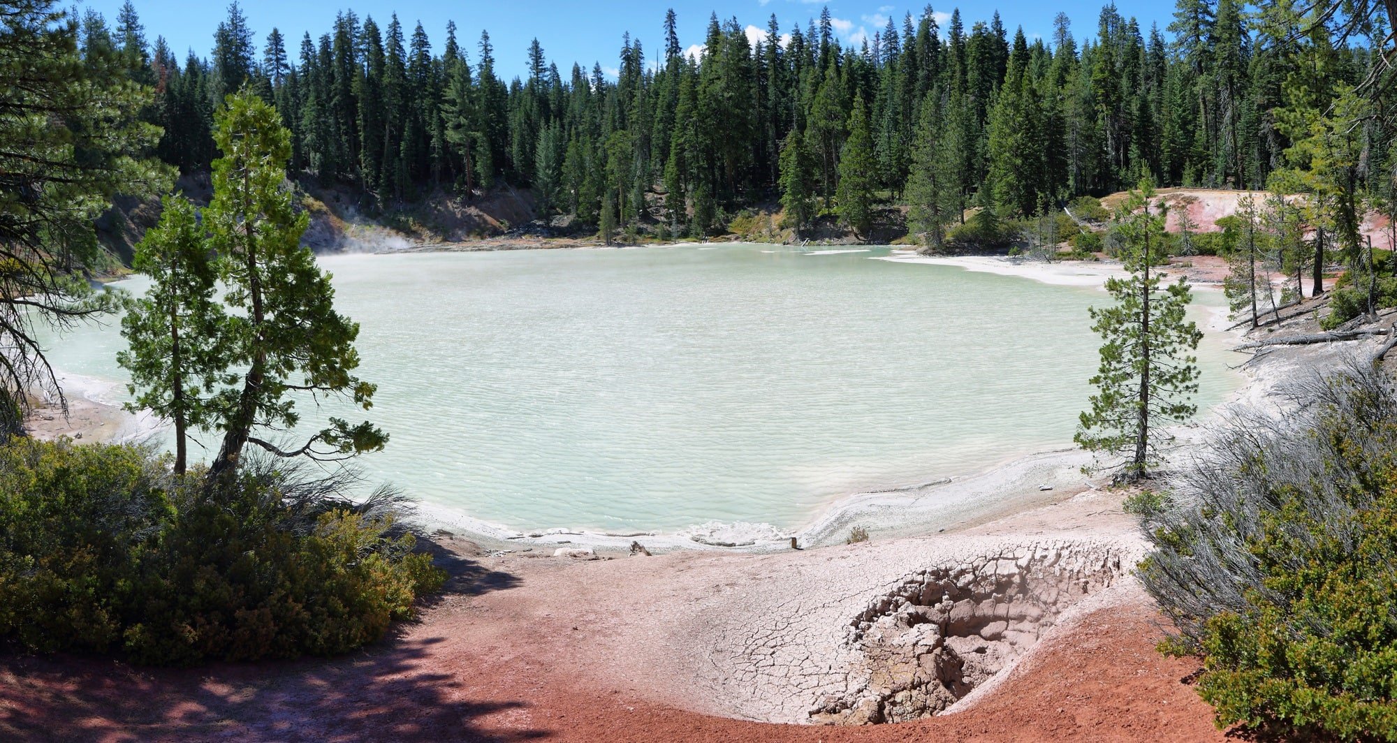 Boiling Springs Lake // one of the best hikes in Lassen Volcanic National Park