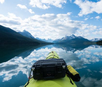 Build confidence with these beginner kayaking tips. Learn about different types of kayaks, what to wear, how to paddle & trip planning considerations.