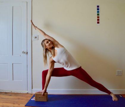 Learn the best yoga poses for skiers to increase your mobility and flexibility, both on and off the mountain, with step-by-step instructions.