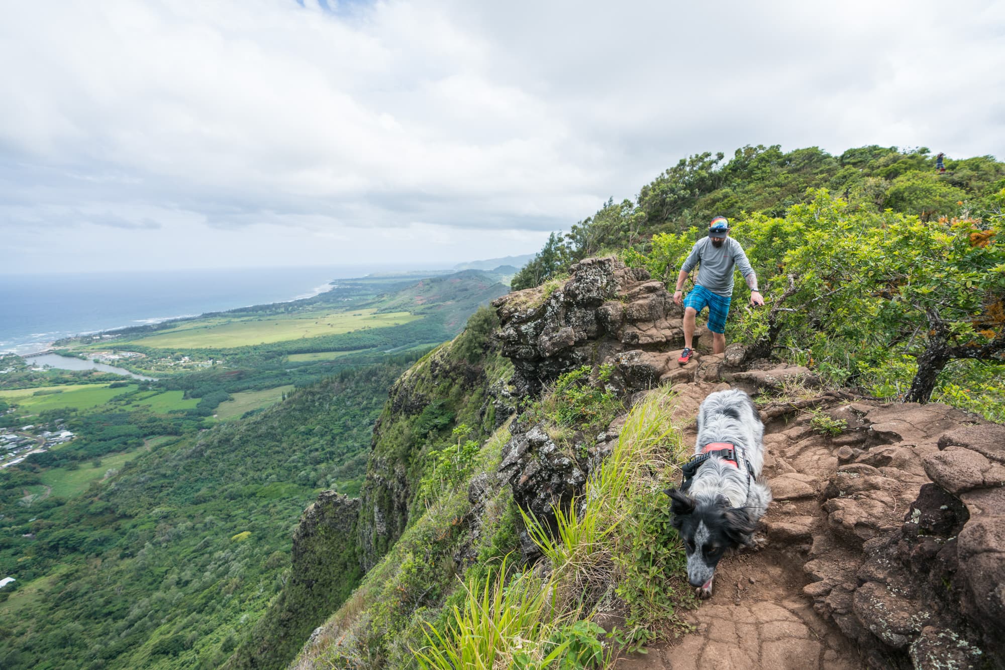 Sleeping Giant Trail // Discover the best things to do in Kauai for outdoor adventurers including scenic waterfall hikes, secluded beaches, water activities, & more!