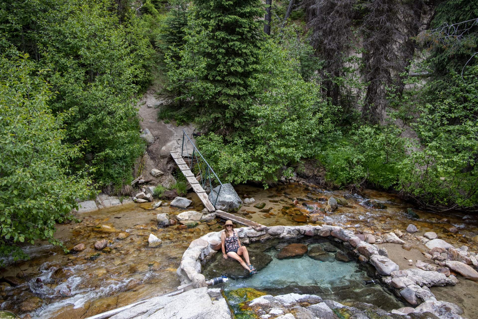 Cascade Idaho Hot Springs // Explore the best outdoor recreation in Cascade, Idaho with this 4-day itinerary featuring hot springs, hiking, off-roading, biking, and more.