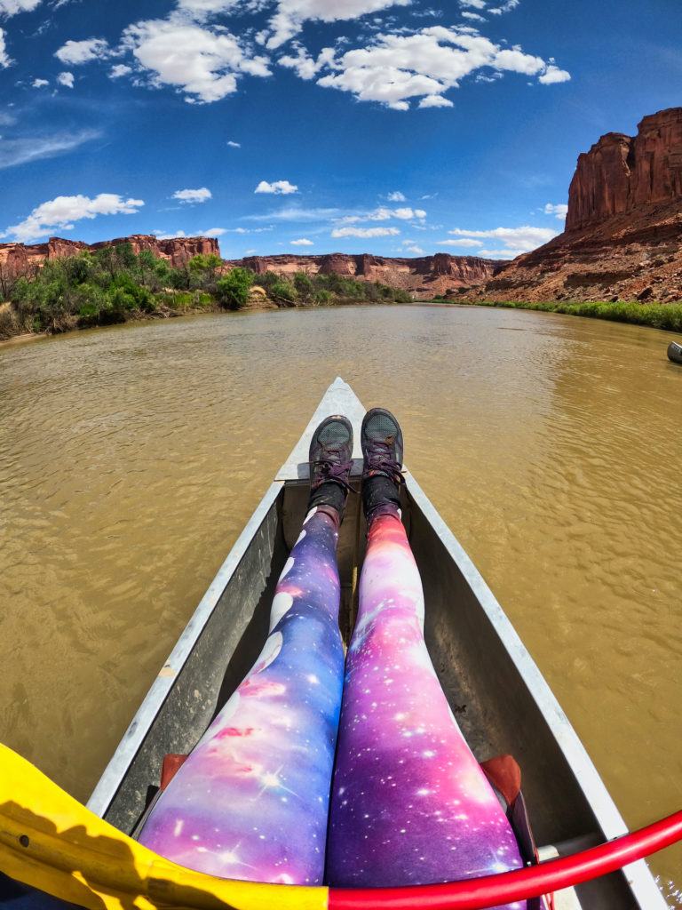 Get key planning tips for canoeing Labyrinth Canyon on the Green River with info on permits, shuttles, gear, bugs, river flow, launch points, and camping.