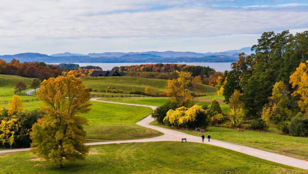 Shelburne Farms // Plan your Vermont Fall Foliage road trip with our guide on where see the best fall colors including scenic leaf-peeping drives and more.