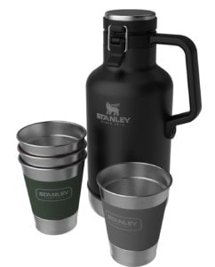 Stanley Classic Outdoor Growler Gift Set // Check out the best camp drinkware gifts for camping and van life by Stanley for gifts that will last a lifetime.