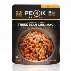 Peak Refuel Three Bean Chili Mac // The best lightweight vegan backpacking food ideas from breakfast to dinner. These are delicious, easy to prepare & require little cleanup.