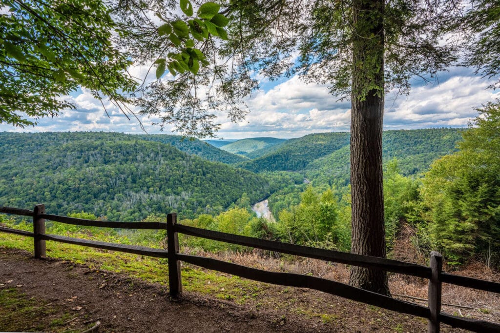 Canyon Vista Trail // There's more to Pennsylvania hiking than the Appalachian Trail. Check out the best hikes in Pennsylvania from a local's perspective.