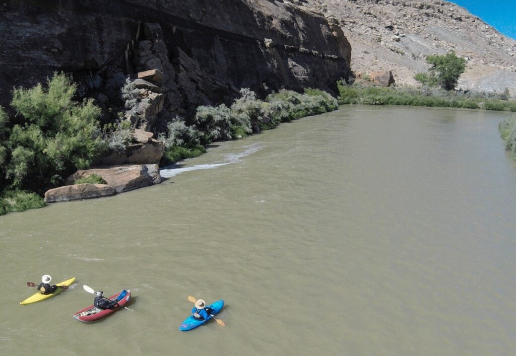 Lower Gunnison River Colorado // Here are the best river trips for beginners with gorgeous scenery, gentle rapids, & awesome overnight camping.