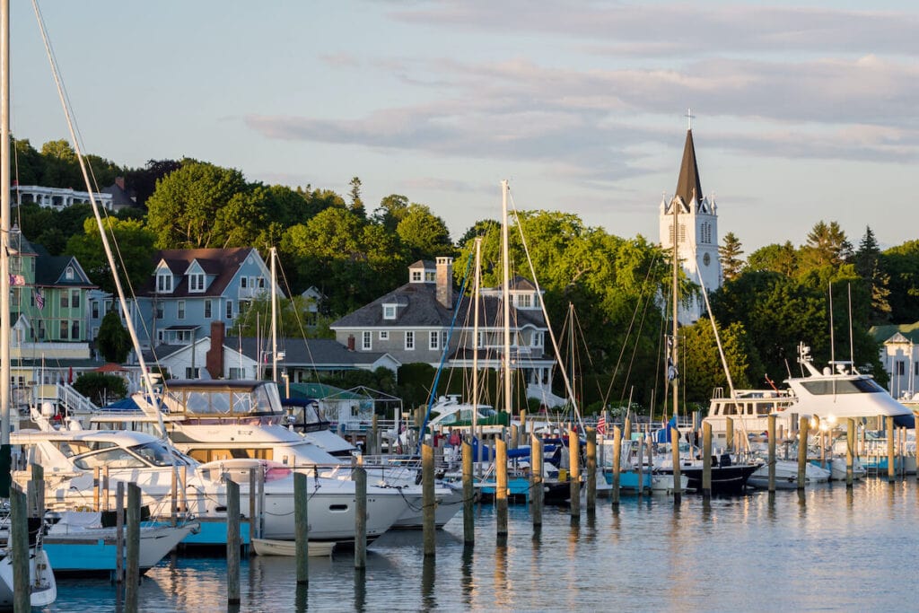 Mackinac Island Michigan // Plan your Michigan road trip with this guide to the best stops for outdoor adventure, including the Upper Peninsula and Western Michigan.