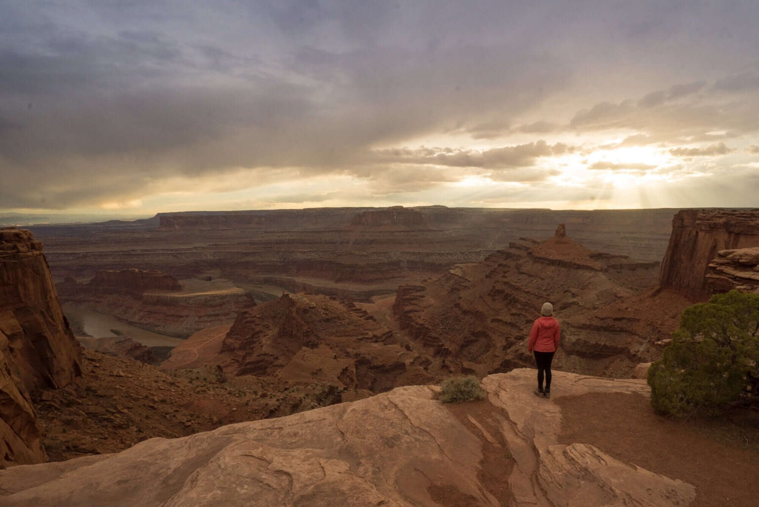 Dead Horse Point State Park / Find the best Moab campgrounds with this guide to national and state park camping, BLM land, free camp sites, yurts, glamping, and more.