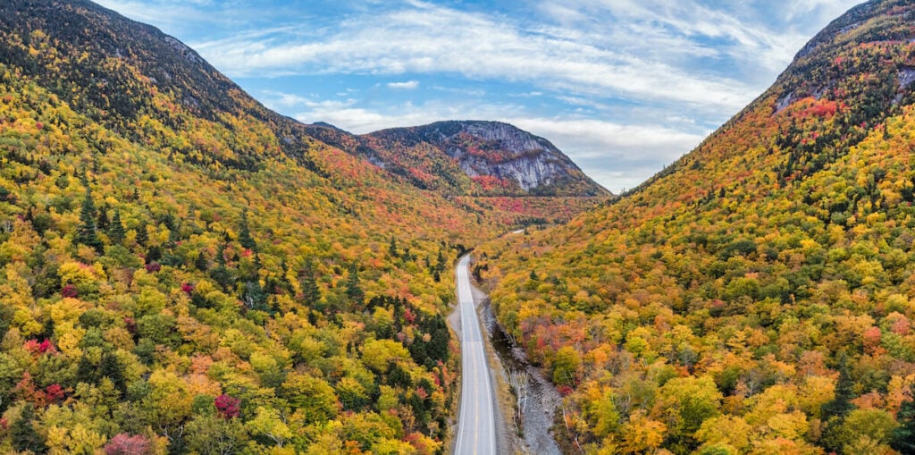 Mt Willard Crawford Notch State Park  // Explore the best New Hampshire fall foliage with our hiking guide