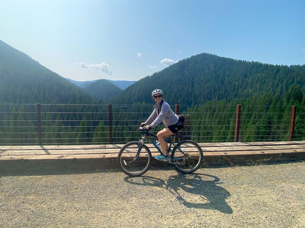 Plan your biking adventure on the Hiawatha Trail in Idaho with this complete guide. Discover route tips, where to rent bikes, and more.