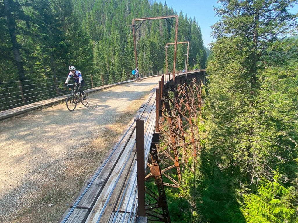 Plan your biking adventure on the Hiawatha Trail in Idaho with this complete guide. Discover route tips, where to rent bikes, and more.