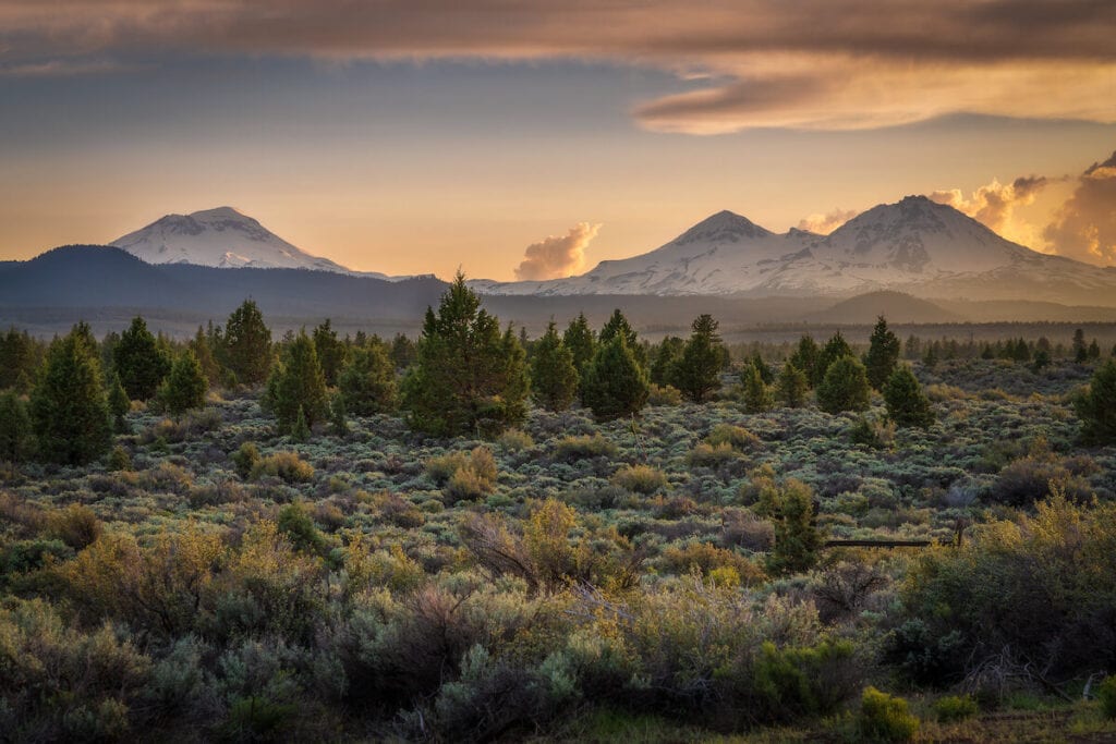 Discover the best hikes in Bend, Oregon from the high desert to the Cascade Mountains to make planning your Central Oregon hikes easy.