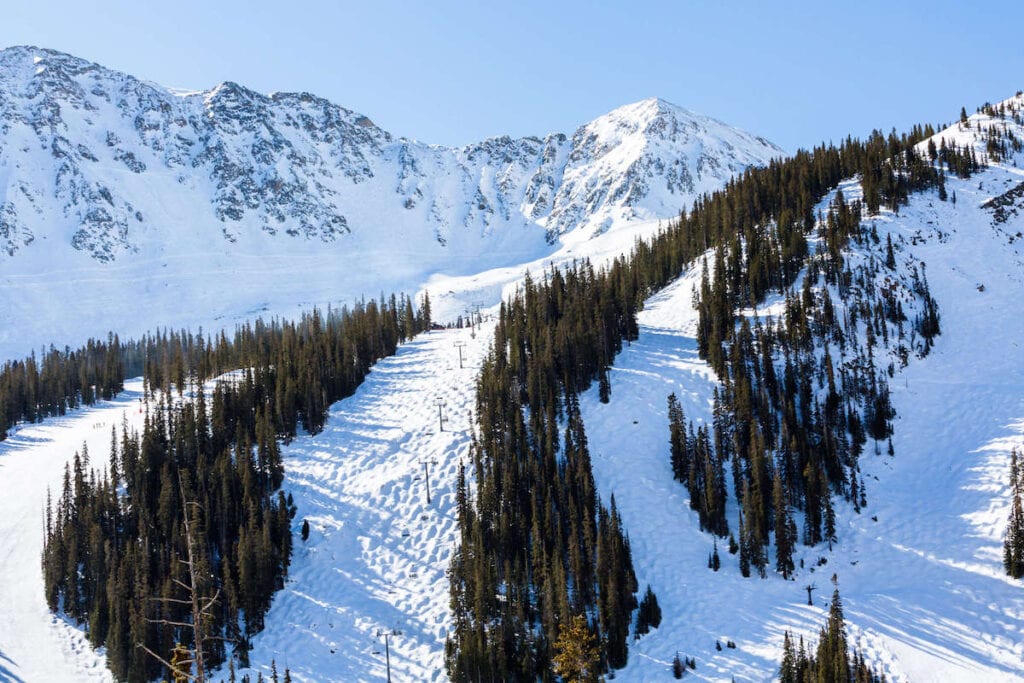 Loveland Ski Area // Discover the best affordable ski resorts in Colorado with this roundup of the 11 Colorado Gems. Take the family skiing without the crowds!