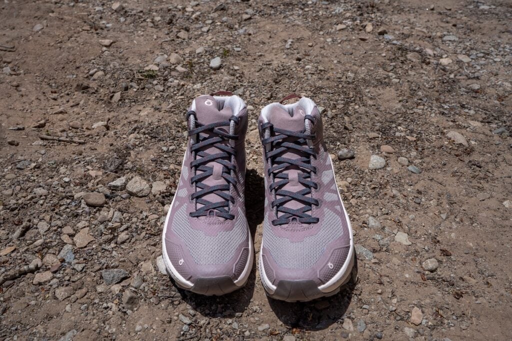 top down view of Oboz katabatic LT Mid