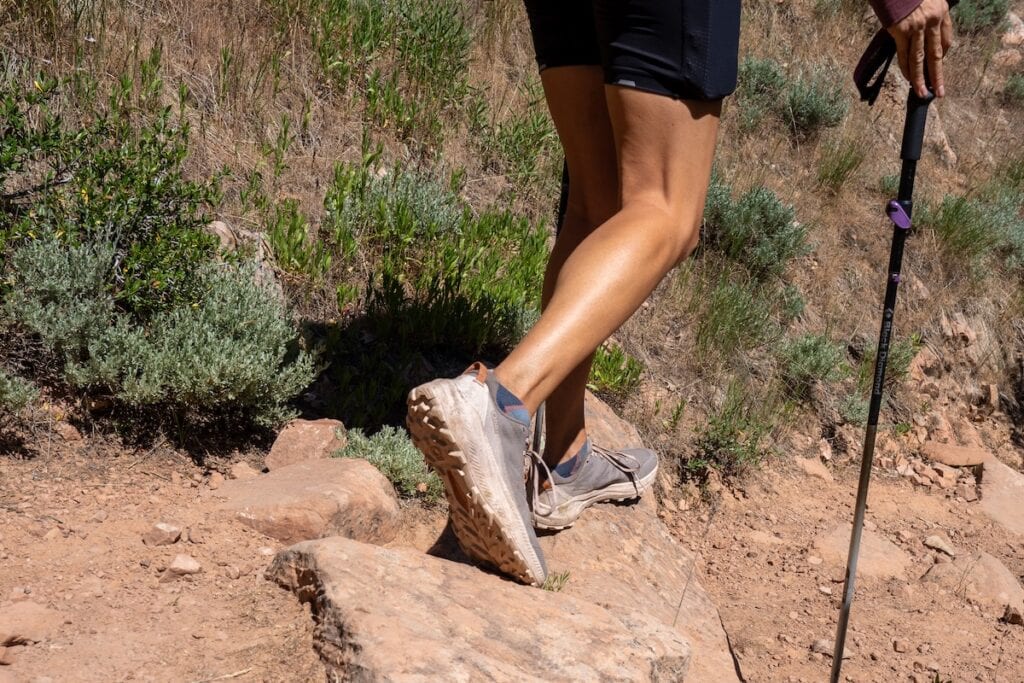 Oboz Katabatic LT Low hiking shoes on a rocky trail